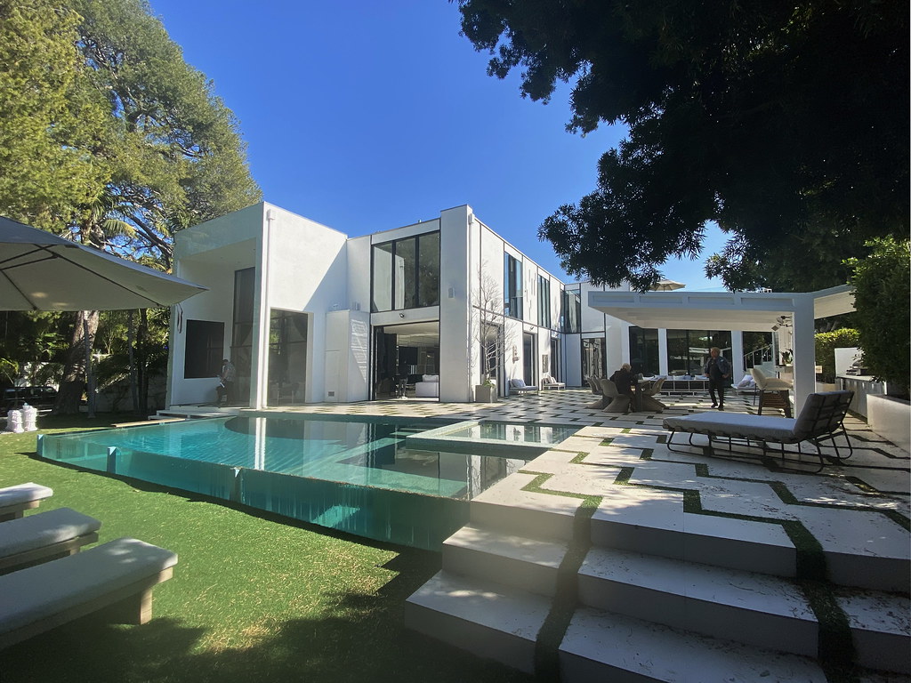 Gerald & Virginia Oppenheimer House, William S. Beckett 1924 a photo