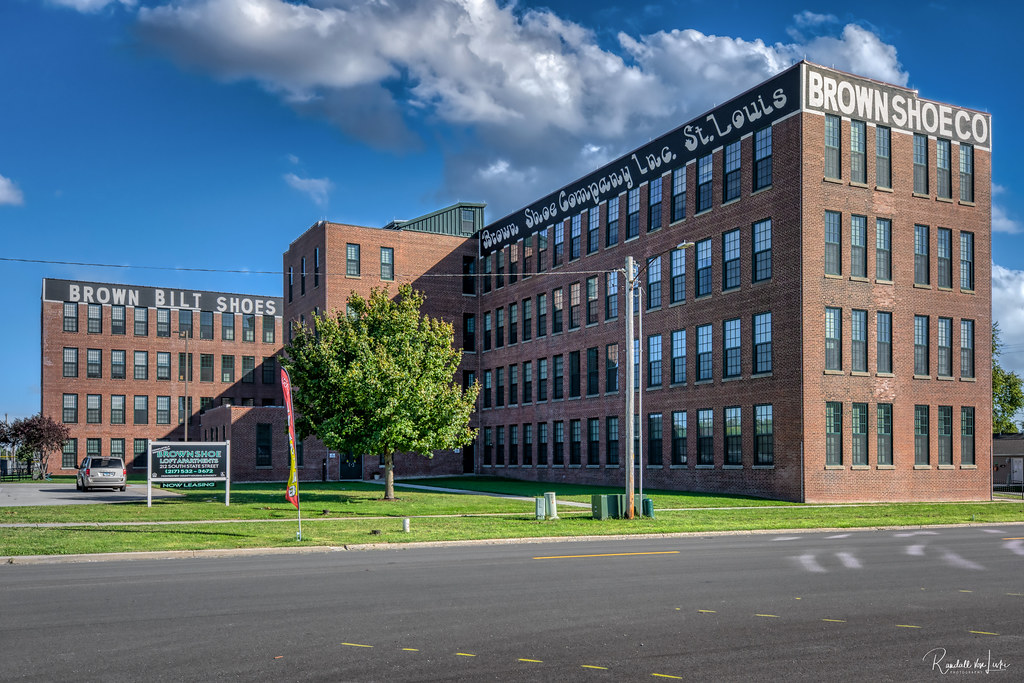 Brown Shoe Company Factory, Now Lofts, Litchfield, Illinois a photo