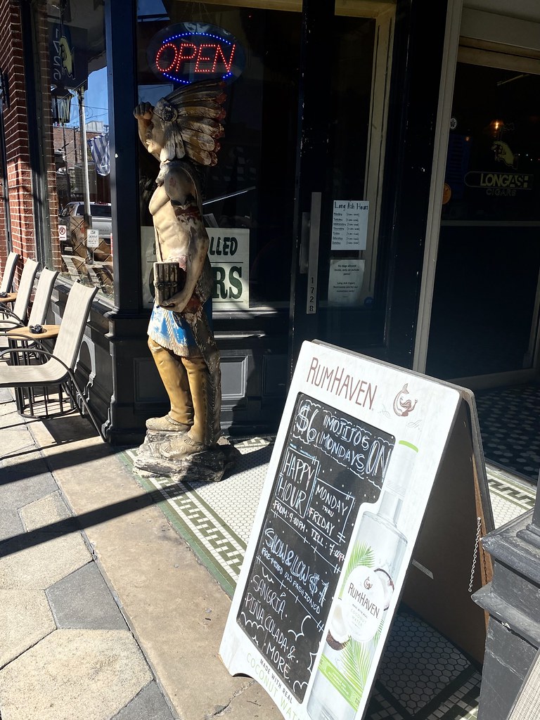 Cigars and rum Outside Long Ash Cigars and Rum Haven, Ybor… Flickr