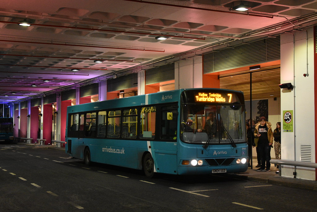 Arriva Kent & Surrey (3966 GN04UGD) Route 7 Arriva