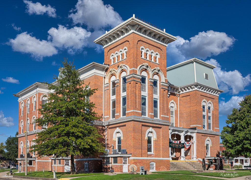 Montgomery County Courthouse, Hillsboro, Illinois a photo on Flickriver