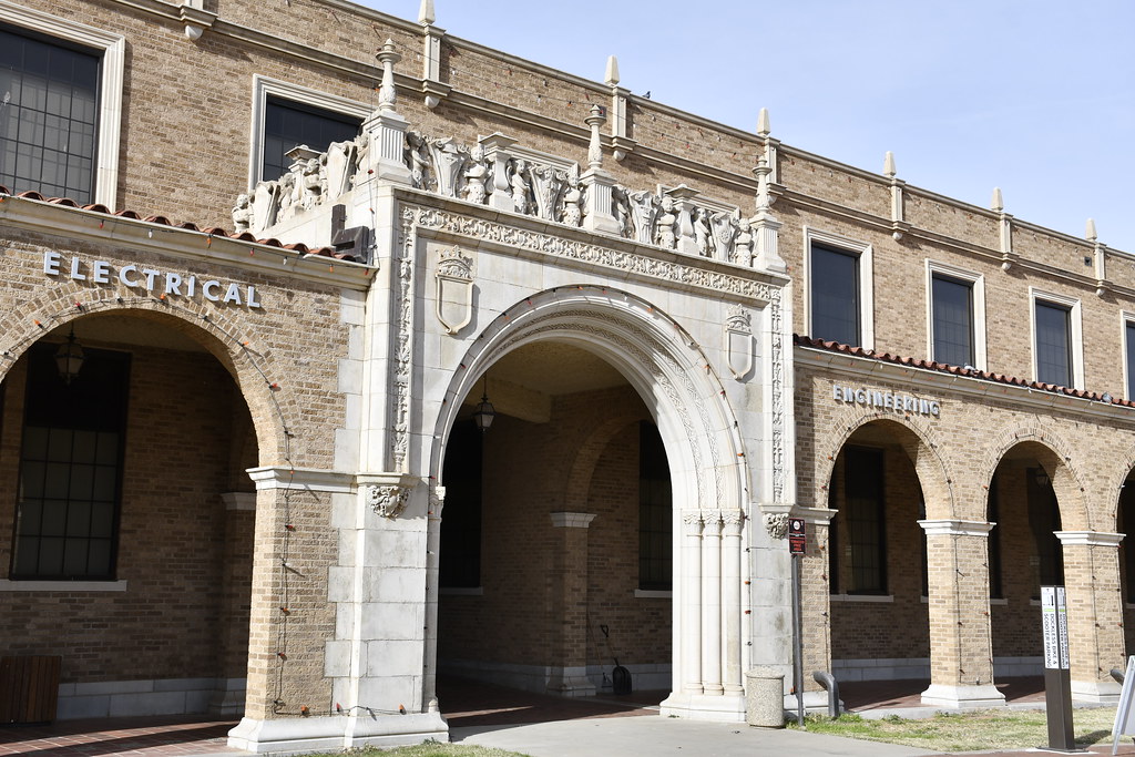 Texas Tech Original Engineering Building (Lubbock, Texas… Flickr