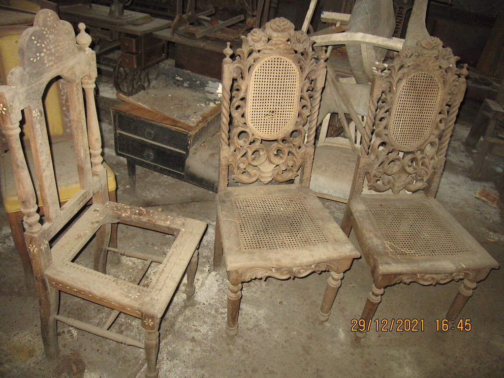 Side Chairs Spotted at an antique furniture warehouse in M… Flickr