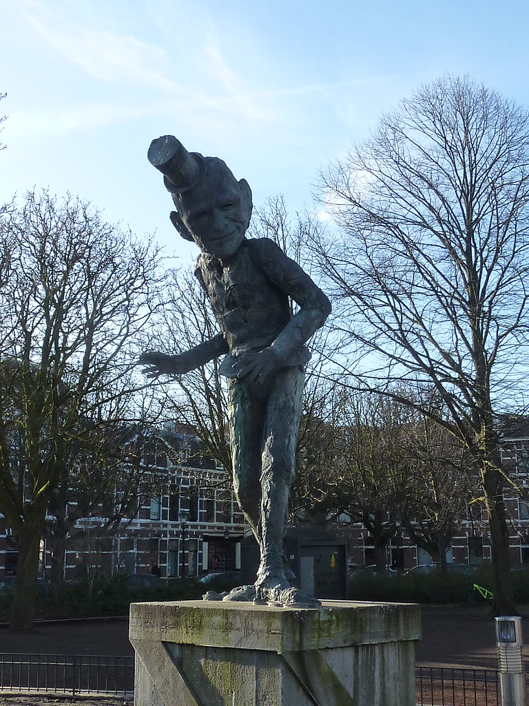 Den Haag, The Speaker a photo on Flickriver