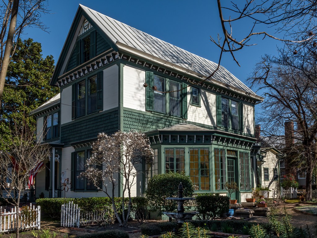 Another Landmark property, Historic District, New Bern, NC… Flickr