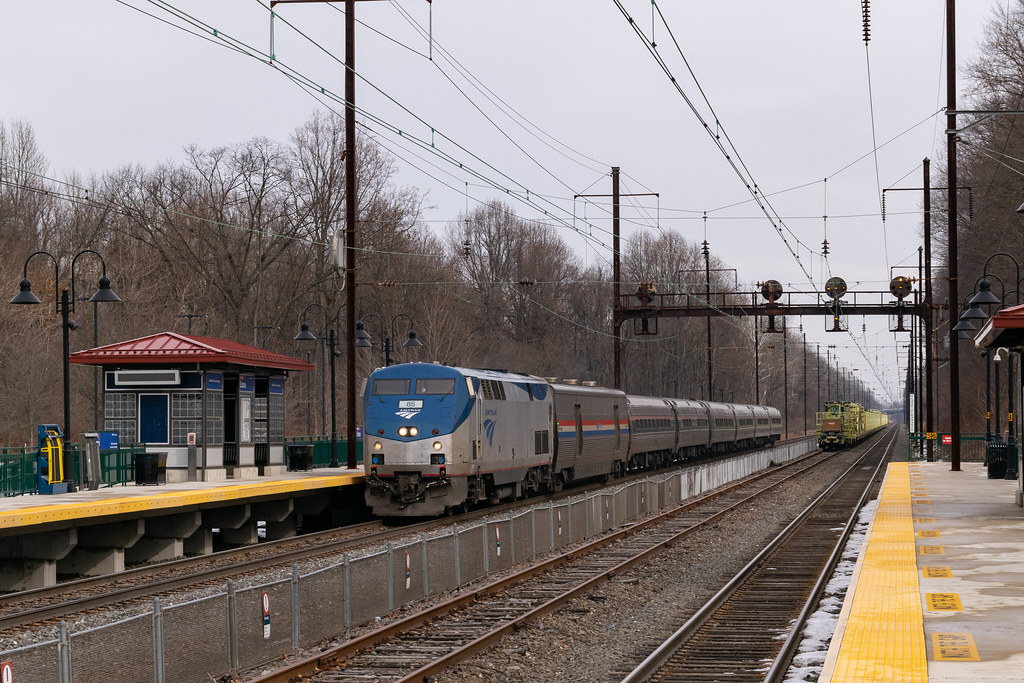 Amtrak 43 Exton, PA Amtrak Pennsylvanian 43 dashes throu… Flickr
