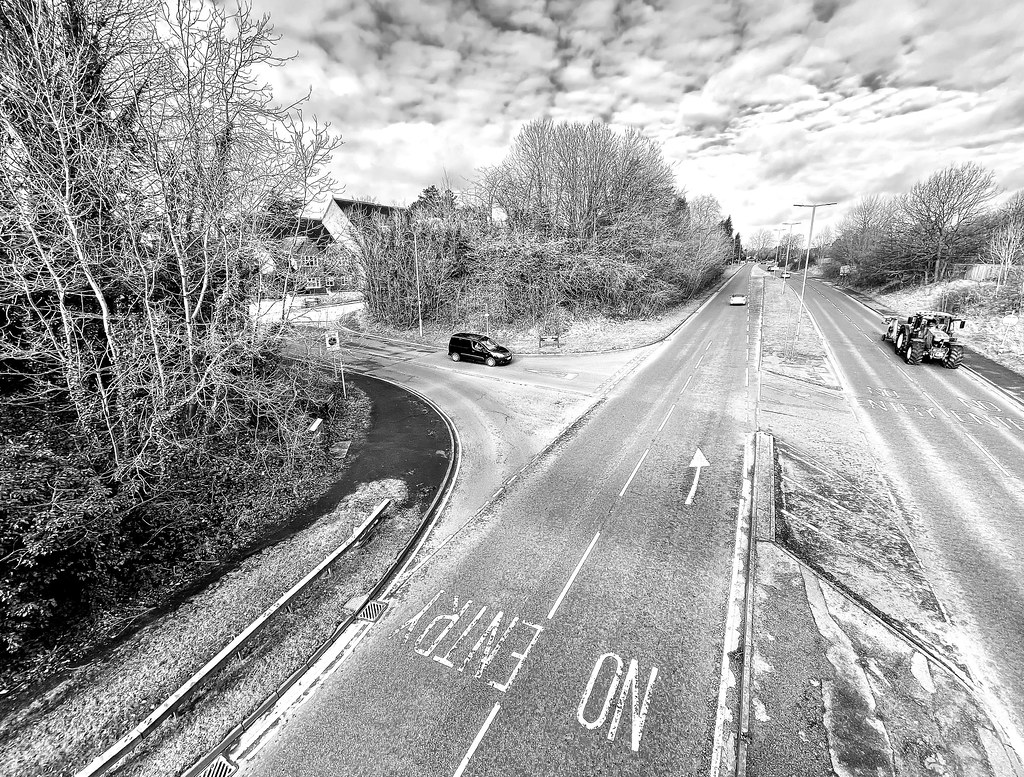 View of Chorleywood Road A404 towards M25 junctions and Ch… Flickr
