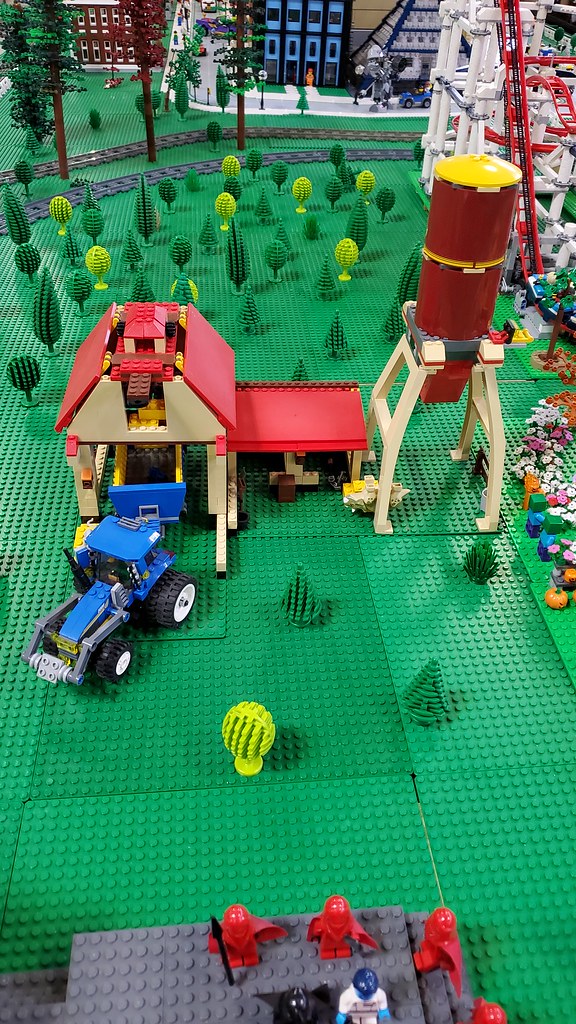 Amherst 2022 NELUG Display at the Big E fairground at the … Flickr