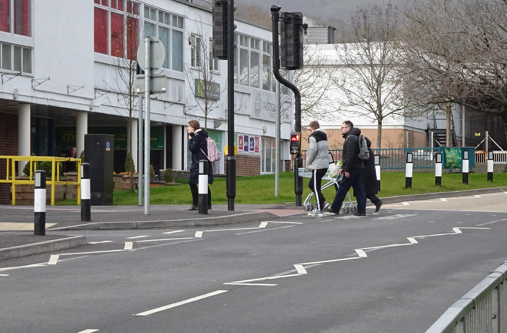 Asda Trolley, Pedestrian Crossing, Caradoc Road, Cwmbran C… Flickr