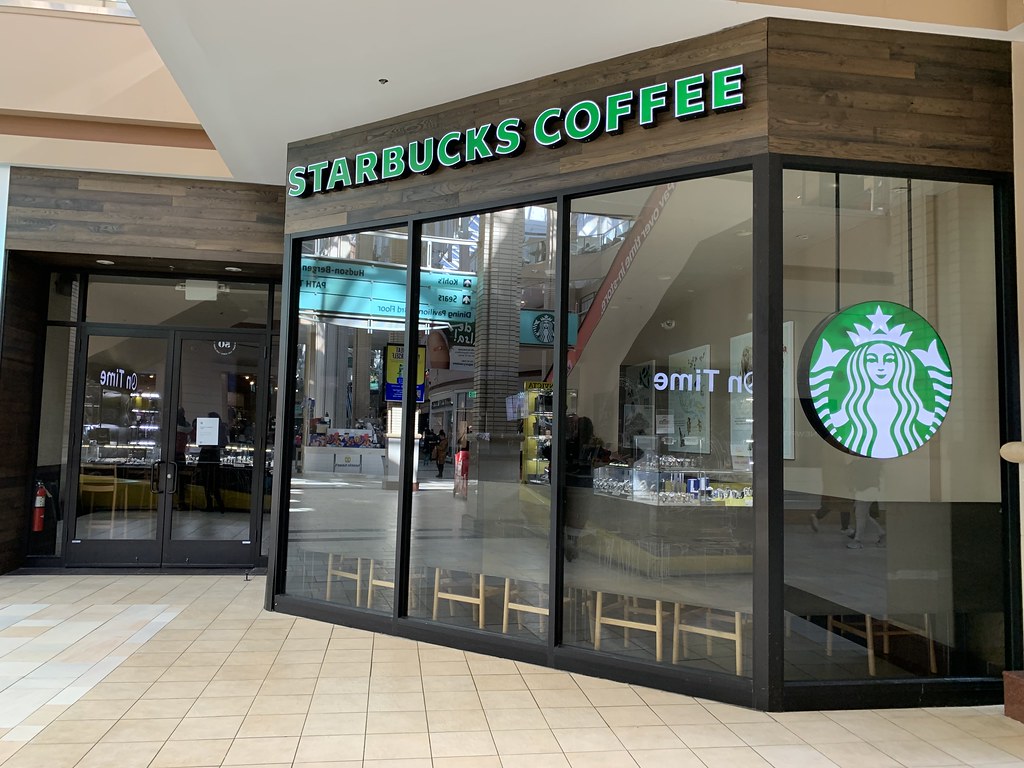Starbucks Starbucks 30 Mall Drive West, Newport Centre, Je… Flickr