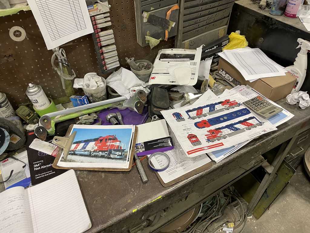 ATSF 5704 Paint Shop Foreman Steve's desk at Mid America C… Flickr