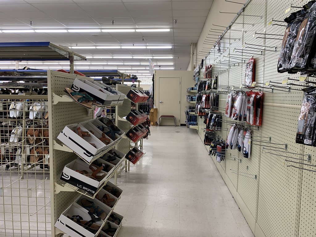 Roses interior Roses 485 3100 Airline Boulevard, Airline … Flickr