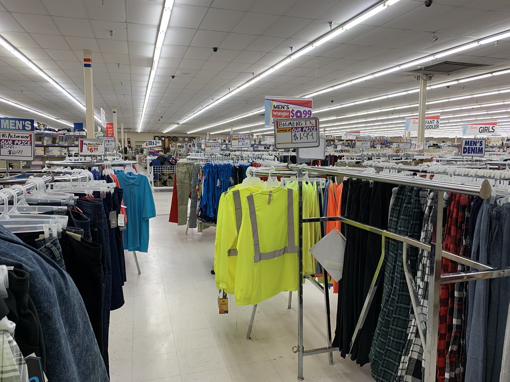 Roses interior Roses 485 3100 Airline Boulevard, Airline … Flickr