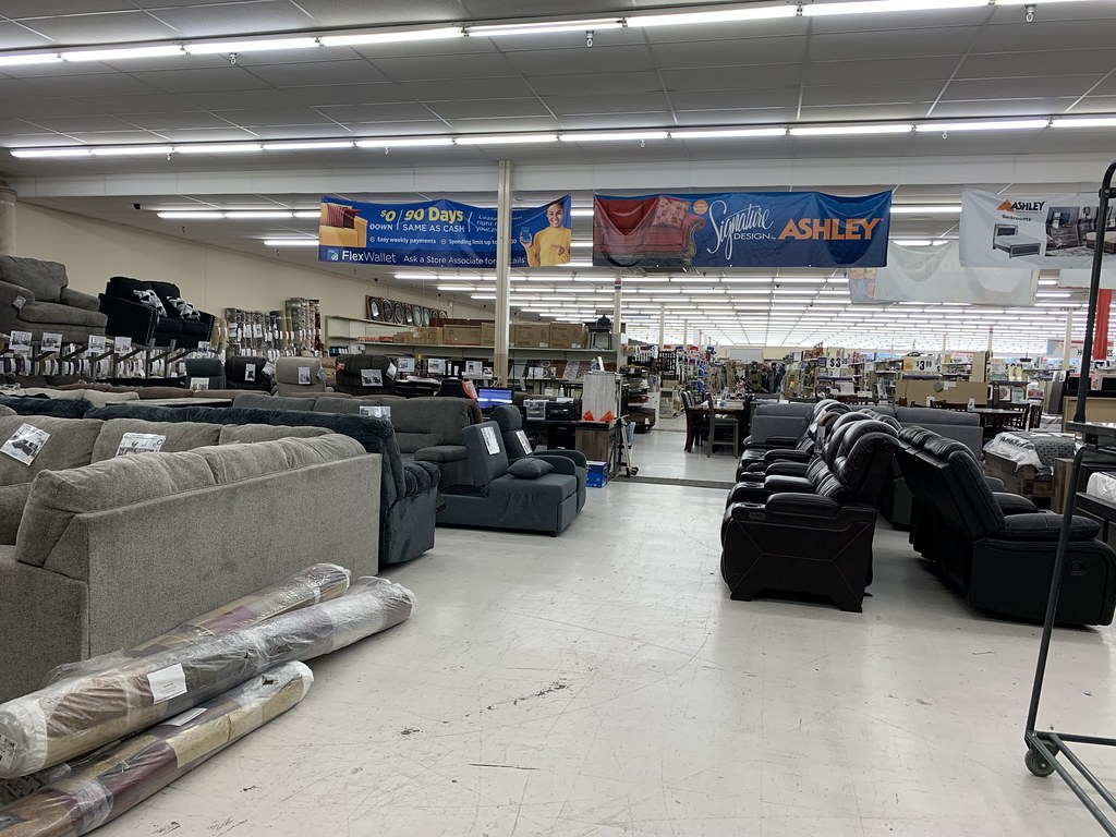 Roses interior Roses 485 3100 Airline Boulevard, Airline … Flickr