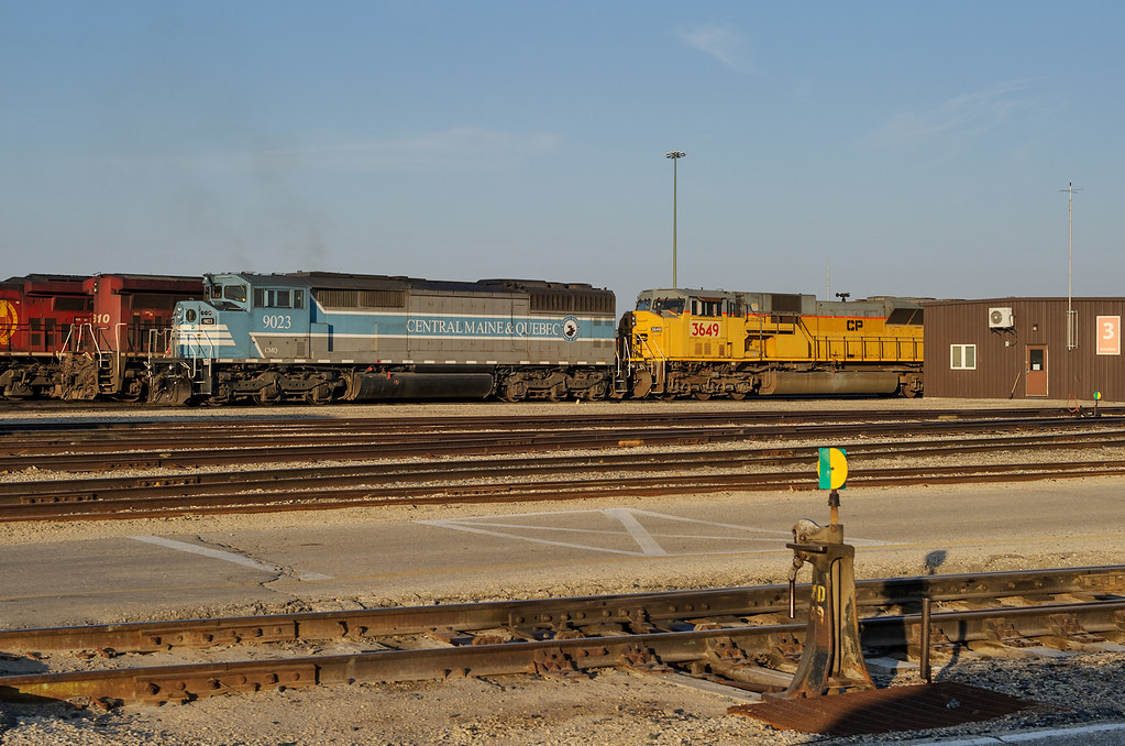 CMQ SD402F 9023 CP Weston Diesel Shops (Winnipeg, MB) Tim Stevens