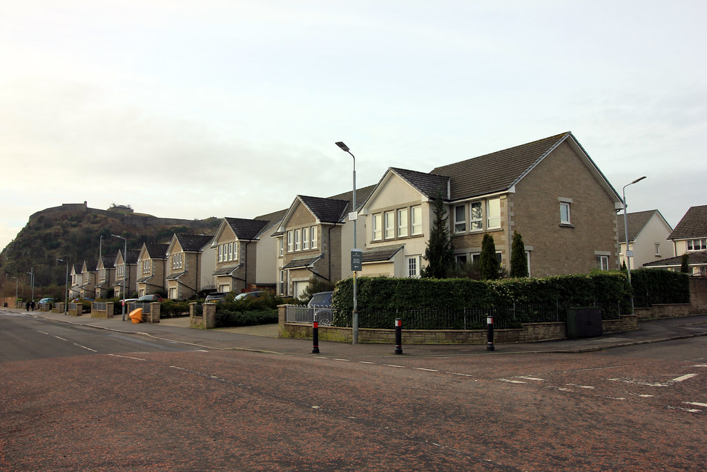 Dumbarton east.Dumbarton. Castle road. boneytongue Flickr
