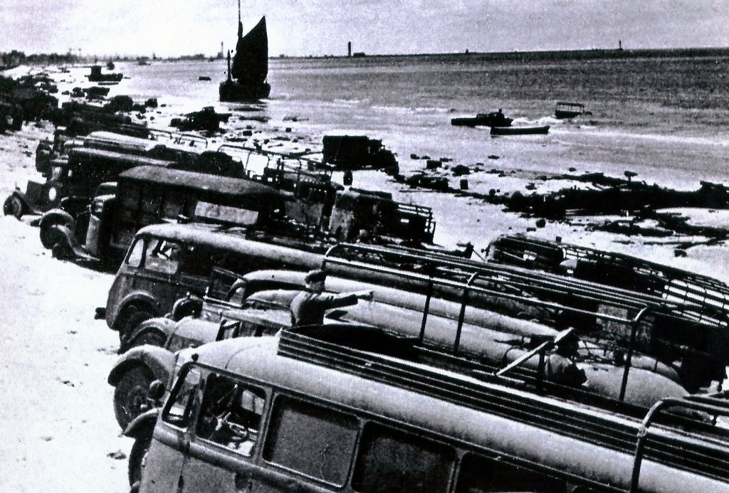 Dunkirk, France, WWII, Beach Scene, Vehicles photolibrarian Flickr