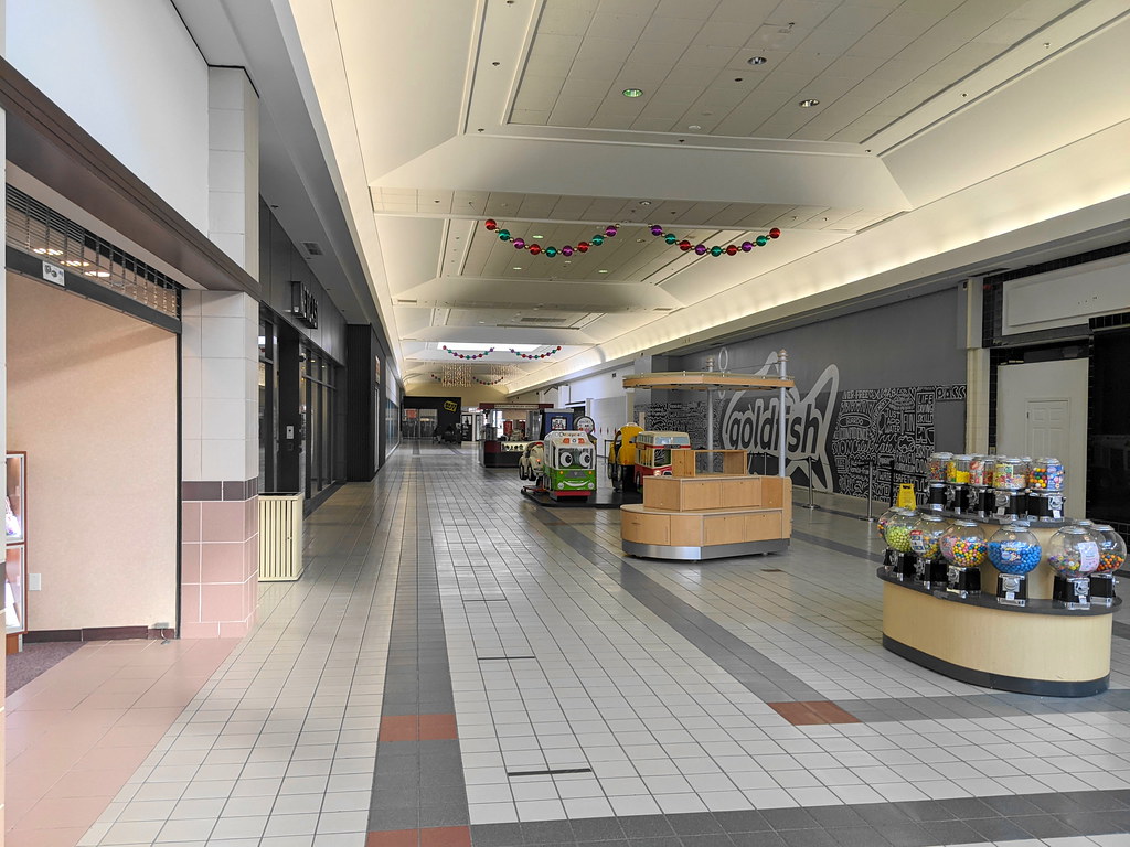 Liberty Tree Mall (Danvers, Massachusetts) JJBers Flickr