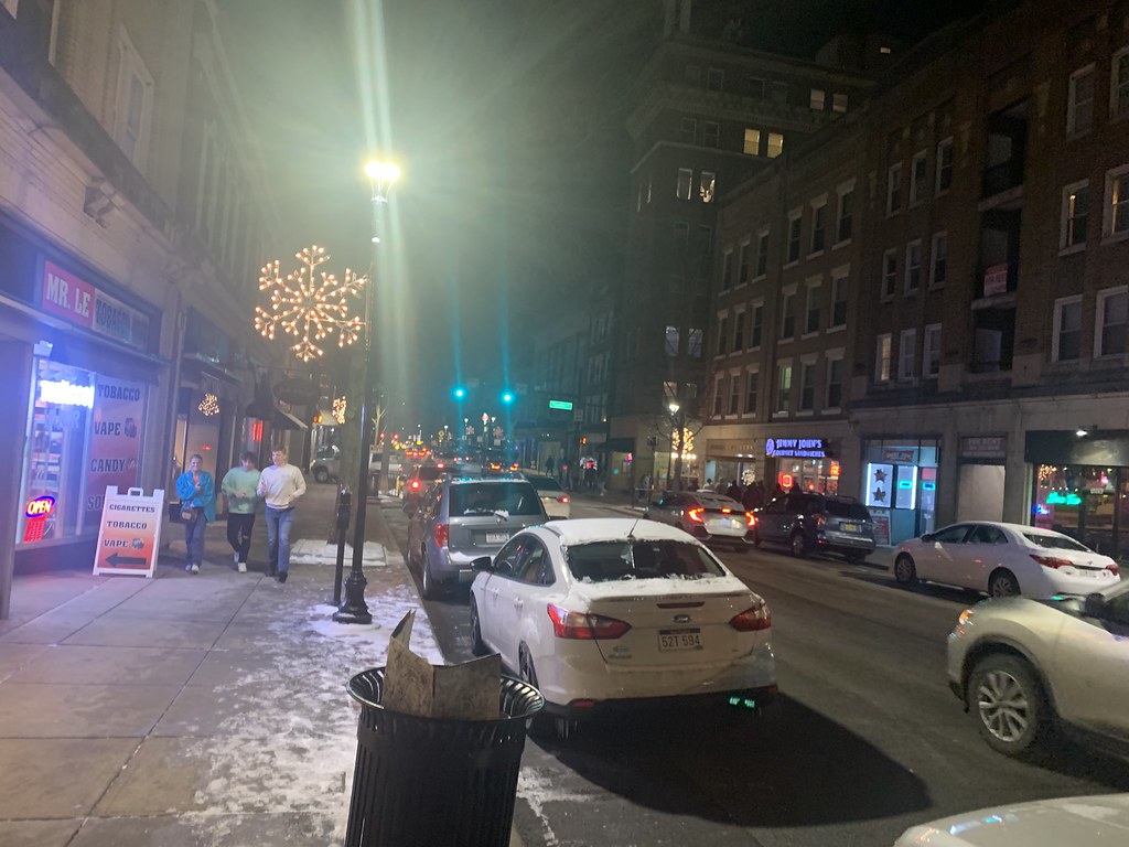 High Street at Night Unedited shots around WV … Flickr