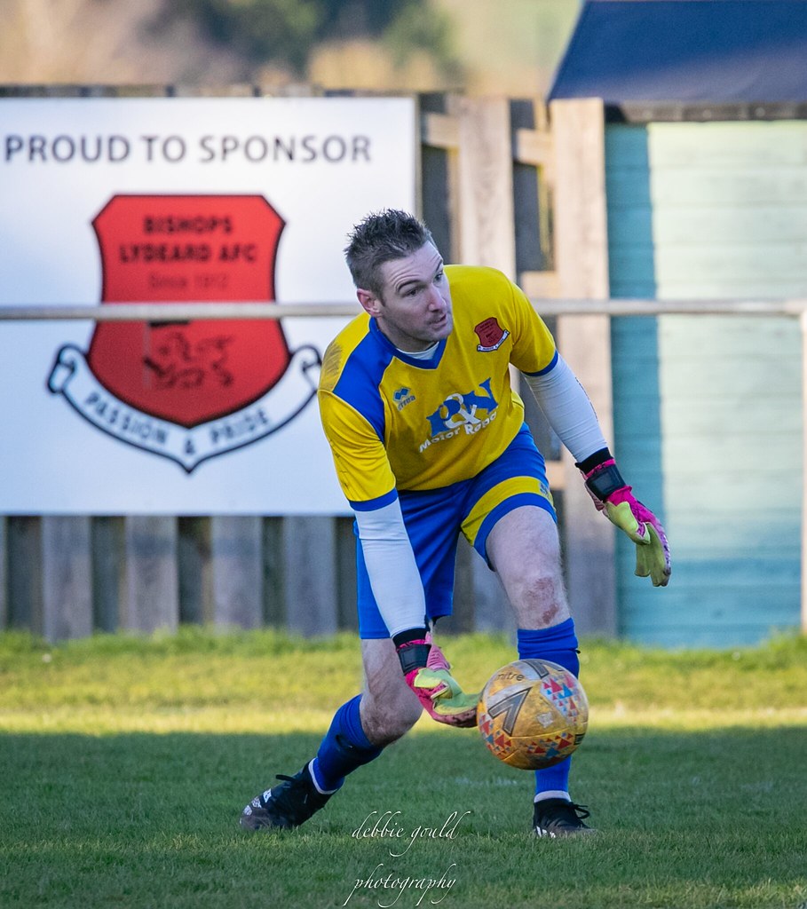 Lydeard AFC 0 2 Sherborne Town FC Toolstation Le… Flickr