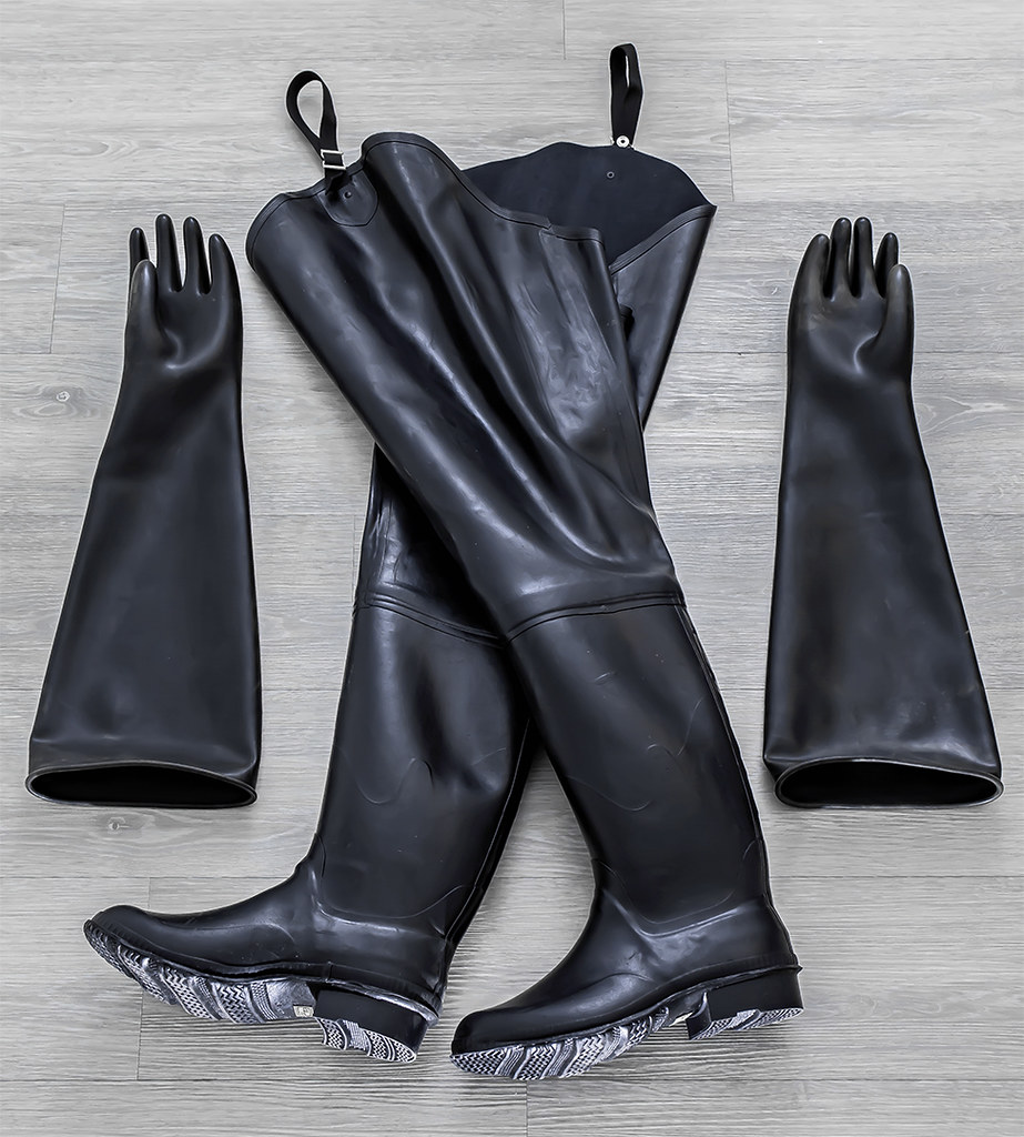 Rubber waders & gloves 60cm bzw. 100cm pures, echtes Gummi… Flickr