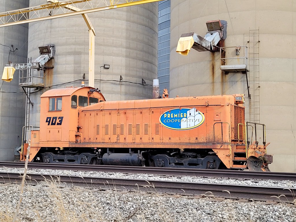 Premier Cooperative SW900 903 Still in FFG&C orange, but b… Flickr