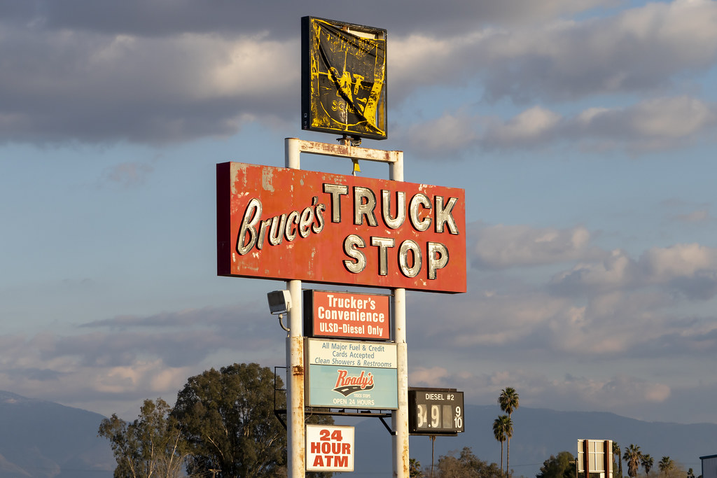 Bruce's Truck Stop Bakersfield, California. brontis5 Flickr