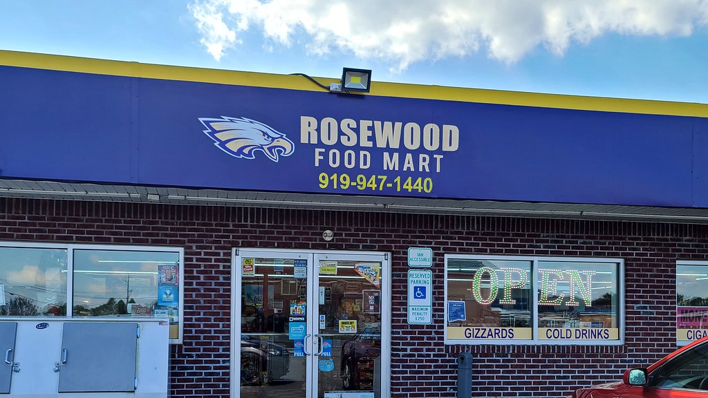 Philadelphia Eagles logo at Rosewood Food Mart The logo fo… Flickr
