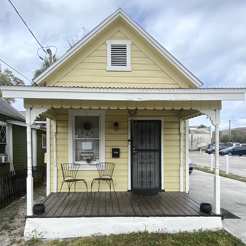 Ybor City shotgun house Much longer than wide. Flickr