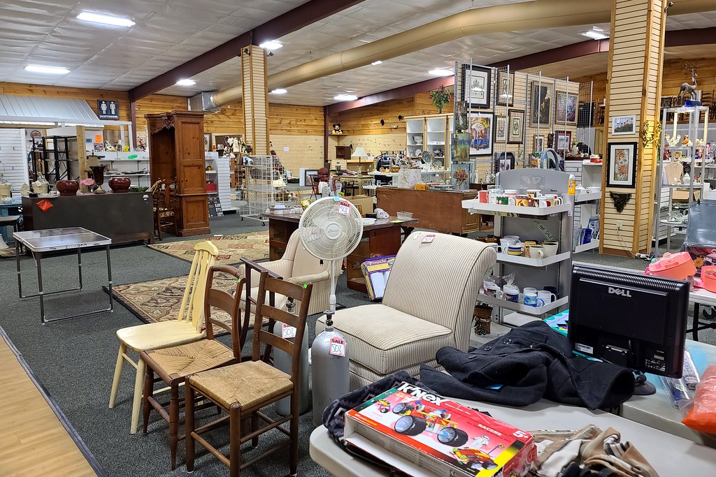 Interior of Goldsboro Flea Market Interior of the Goldsbor… Flickr