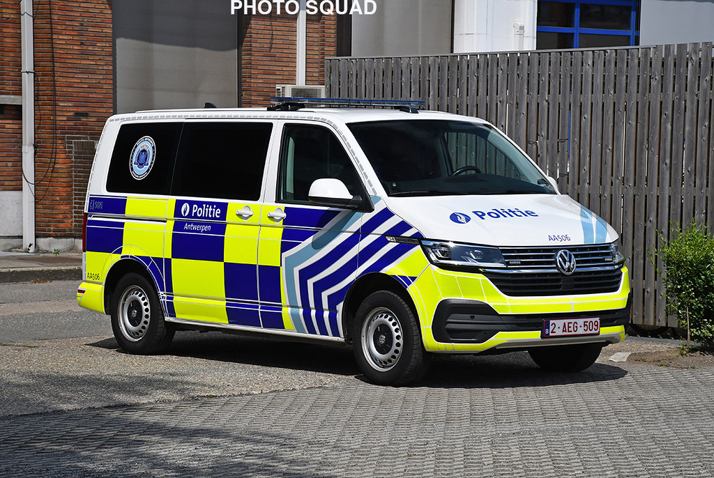 Lokale politie 5345 PZ Antwerpen Volkswagen Caravelle comb… Flickr
