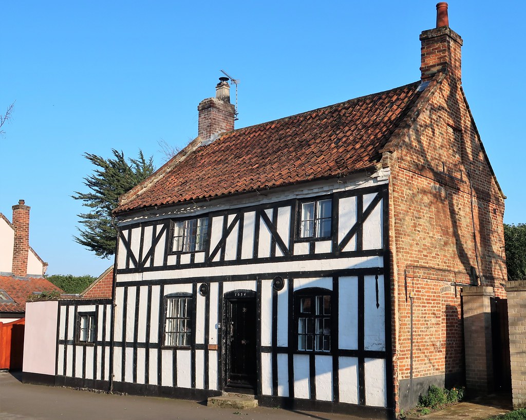 39 Ballygate, Beccles, Suffolk A two storey cottage built … Flickr