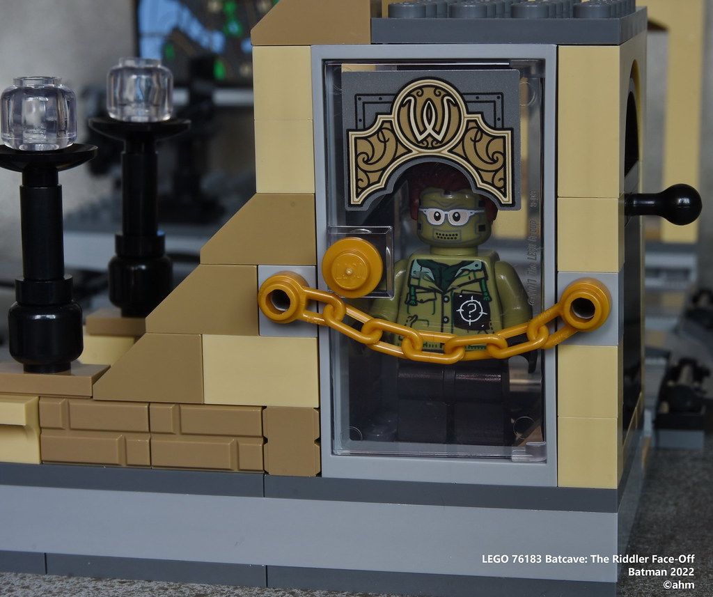 LEGO 76183 Batcave The Riddler FaceOff LEGO 76183 Batcav… Flickr
