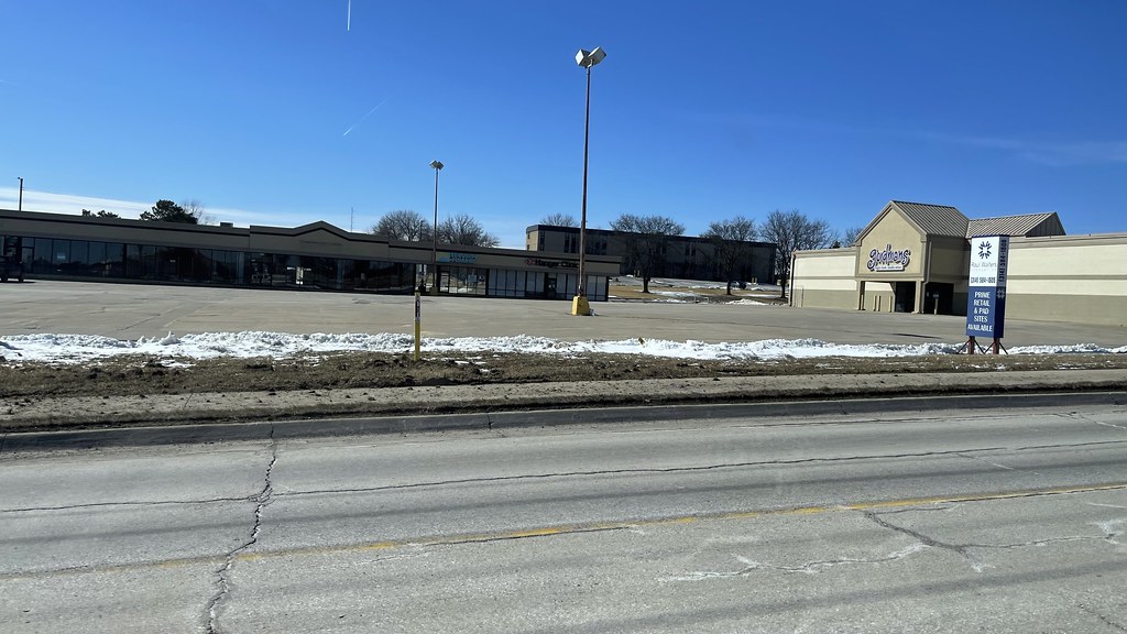 Renaissance shopping Center, Kirksville, Mo tempe… Flickr