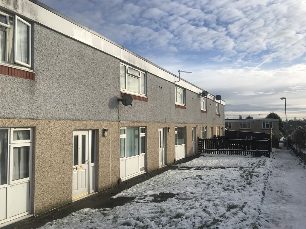 Leeds, United Kingdom Snow in the Queenswood suburb of the… Flickr