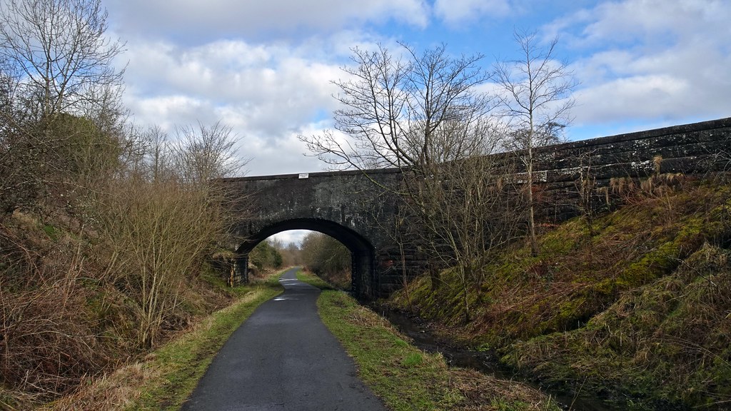 Sustransphilia Cycle path between Johnstone & Lochwinnoch