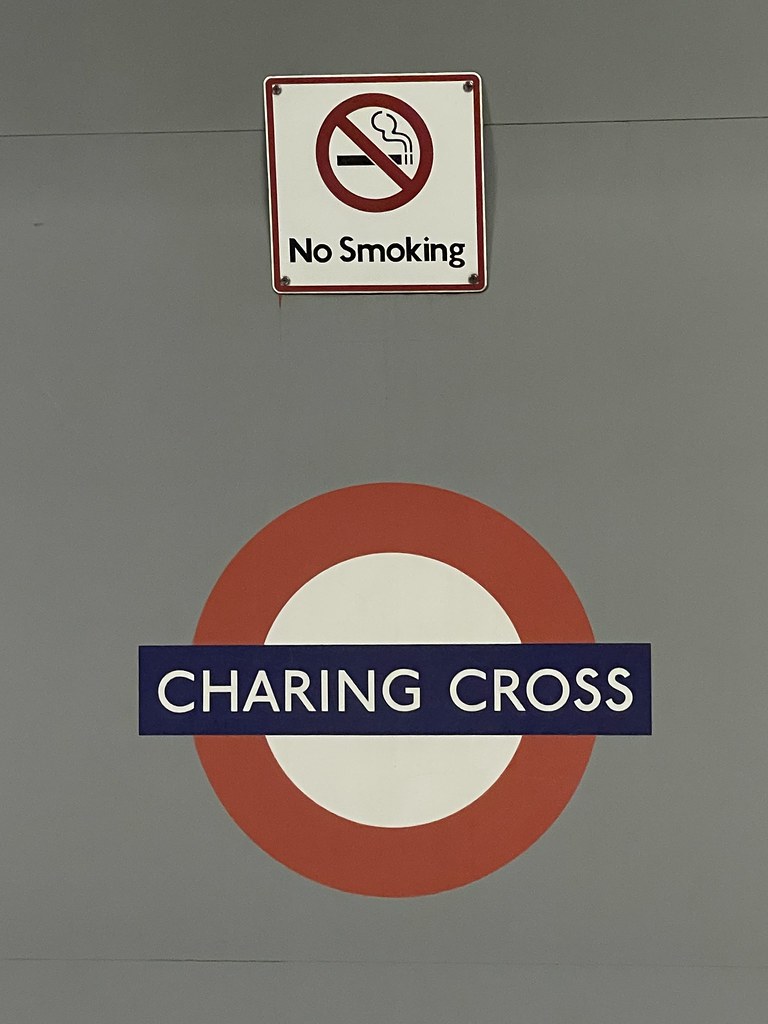 Disused Jubilee line platforms at Charing Cross Closed in … Flickr
