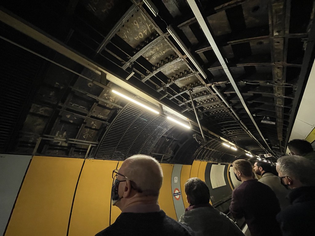 Disused Jubilee line platforms at Charing Cross Closed in … Flickr