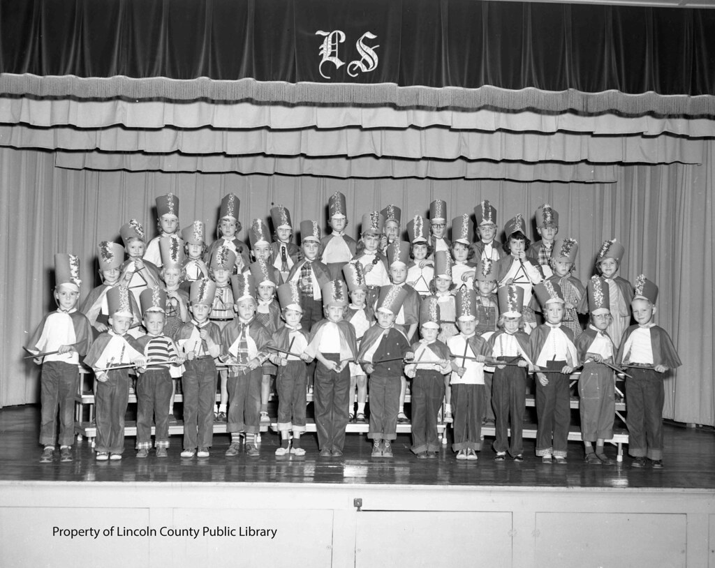 Loyd Star School 1954 2 LLF archives2 Flickr