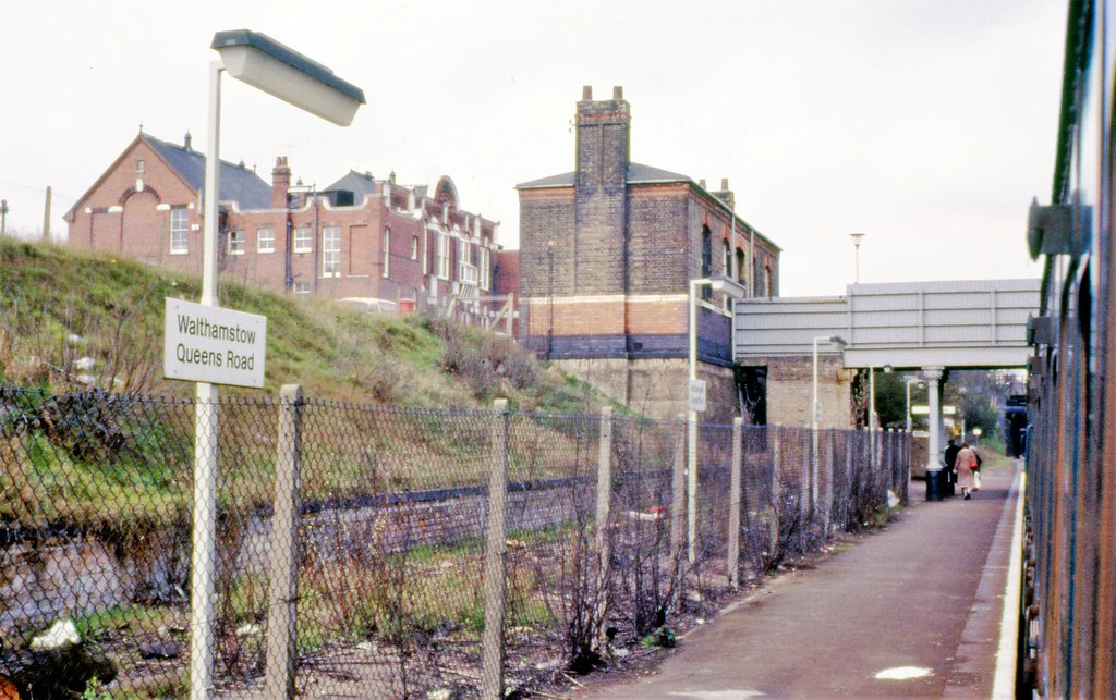 Walthamstow Queens Road The view towards Blackhorse Road i… Flickr