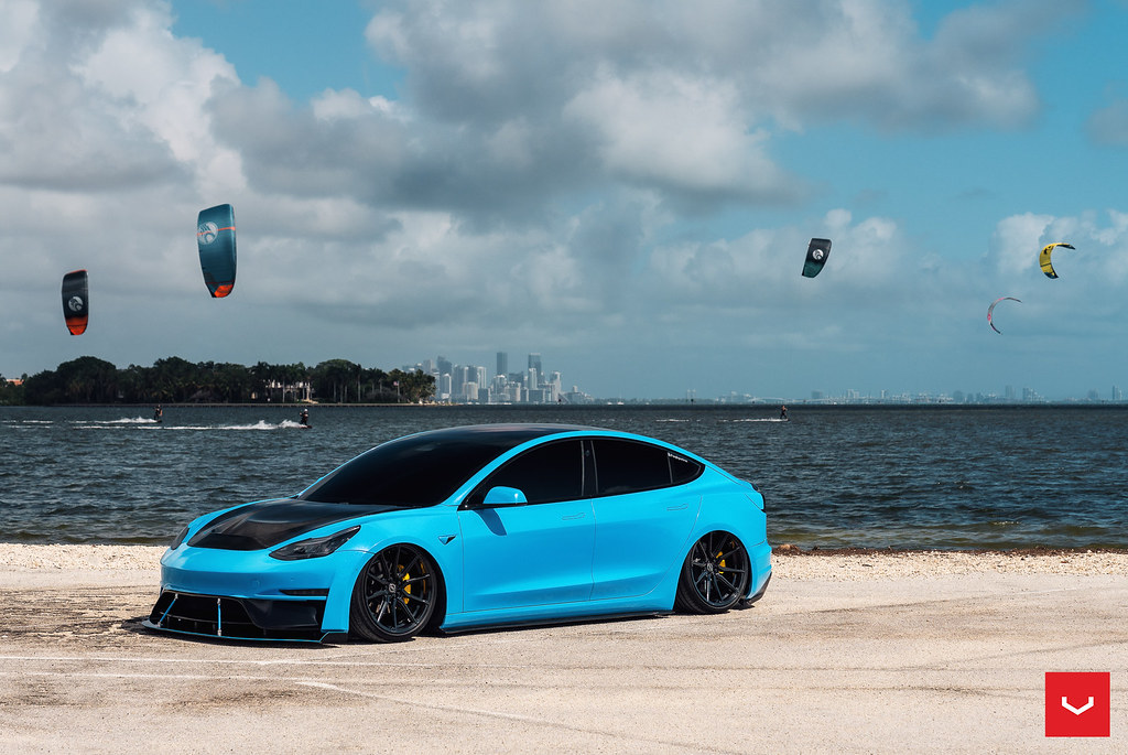 Tesla Model 3 Hybrid Series HF3 © Vossen Whe… Flickr