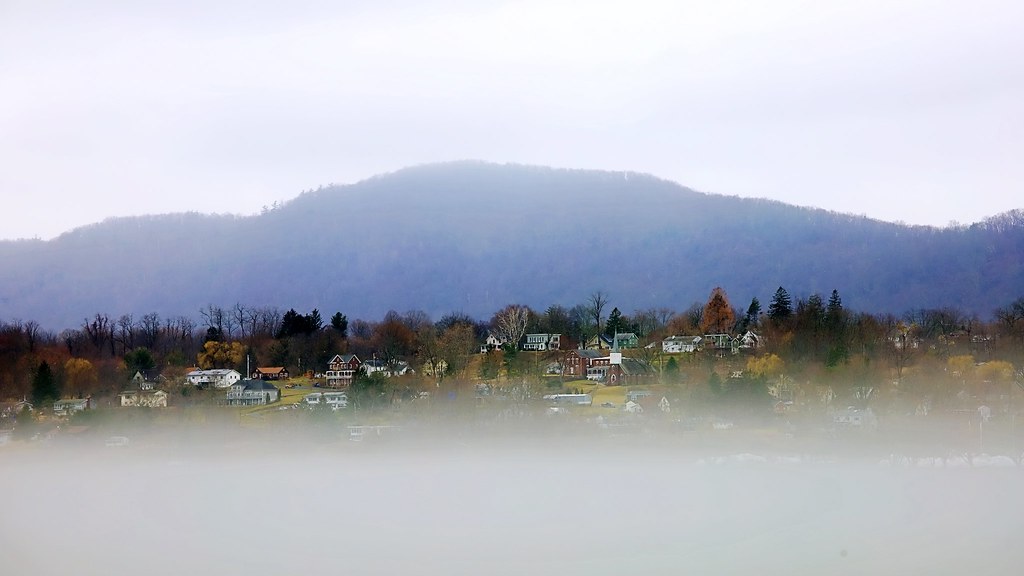 Foggy morning Port Ewen, NY Hudson River town Henry Kanlong Flickr