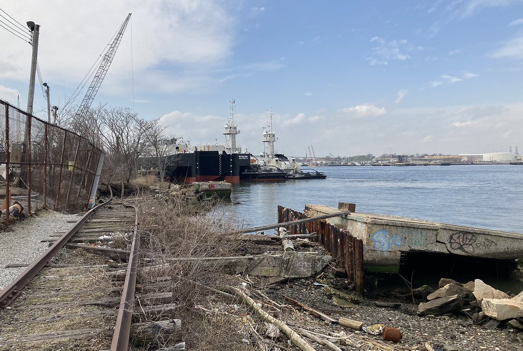Anna Rose, Susan Rose and barge RCM250, (ROSE CAY MARITIME… Flickr