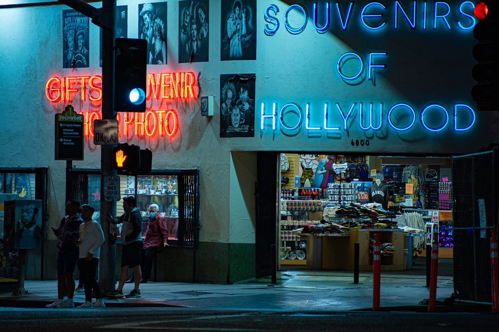 Souvenirs of Hollywood Sony a7IV + Contax Zeiss 70210mm f… Flickr