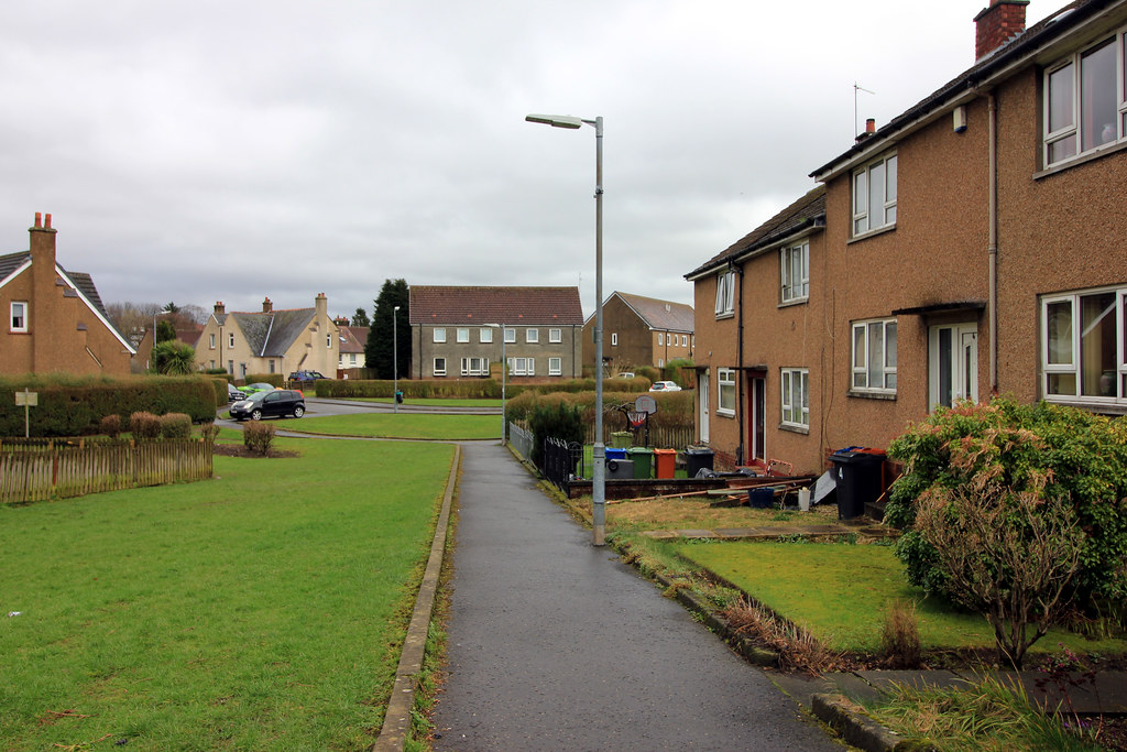 Milngavie.East dunbartonshire. Ashburn gardens. boneytongue Flickr