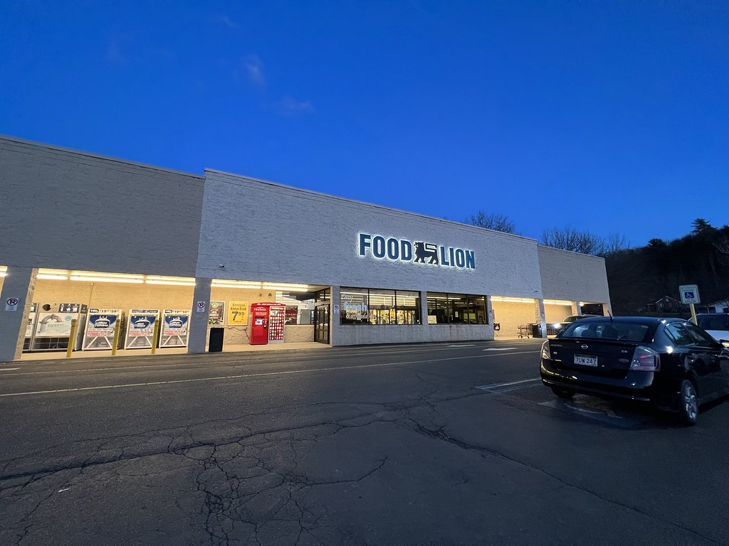 Food lion White Sulphur Springs West Virginia Food Lion Wh… Flickr