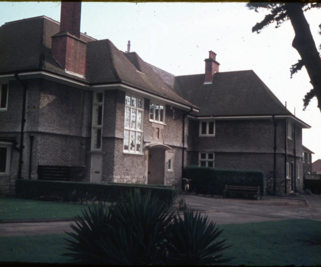 Broom Close (Tuckton Library), Wick Lane, Bournemouth, Dor… Flickr