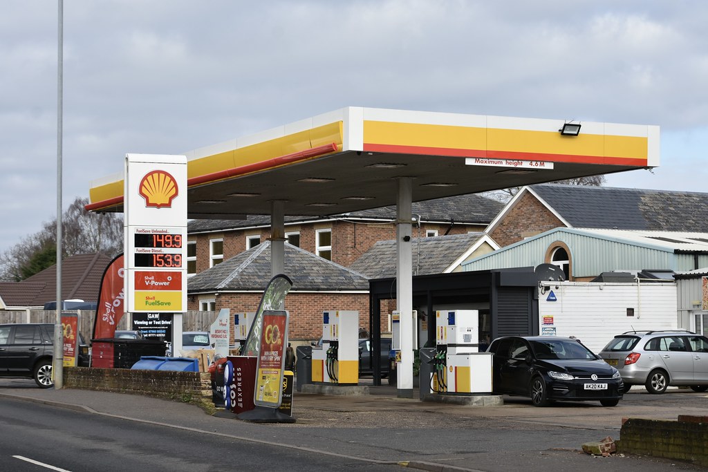 Shell, Fakenham Road Taverham Norfolk 2022. EYBusman Flickr