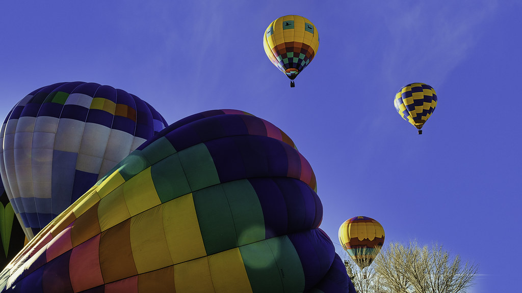 202204Mar064 Hot Air Balloons Floating Over Kanab UT9… Flickr