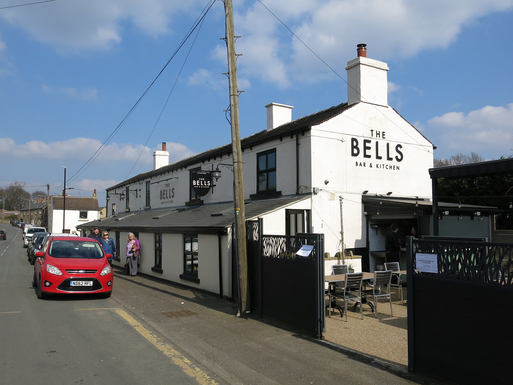 Bells Bar and Kitchen, Silkstone, Yorks The narrow buildin… Flickr